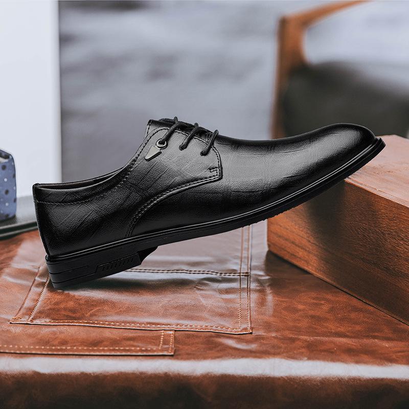 Men's Shoes 2025 Summer New Men's Business Reception Dress Leather Shoes Low-top Plaid Leather Surface Pointed Gentleman Tide Shoes