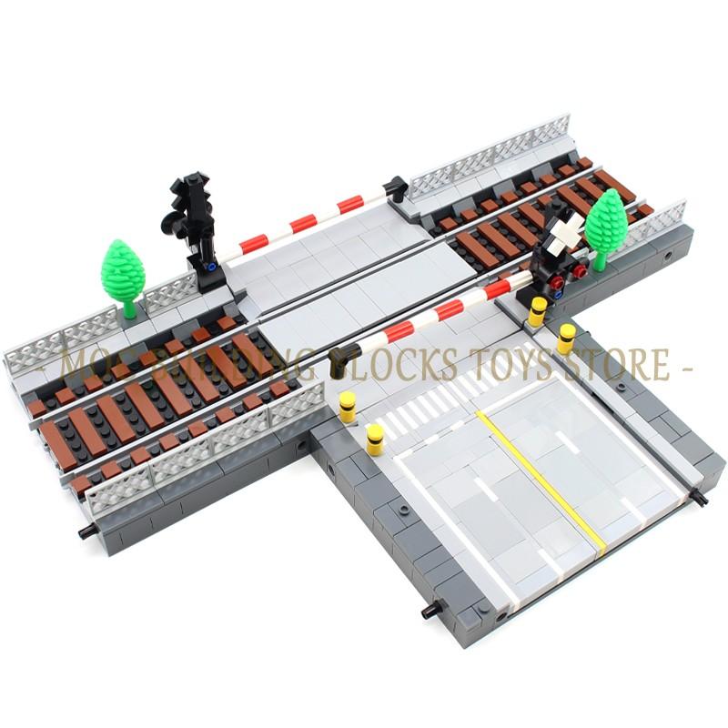 Moc Urban Transportation System Blocks City Traffic Network Signal Lights & Railway Public Building Bricks Creative Design Toys