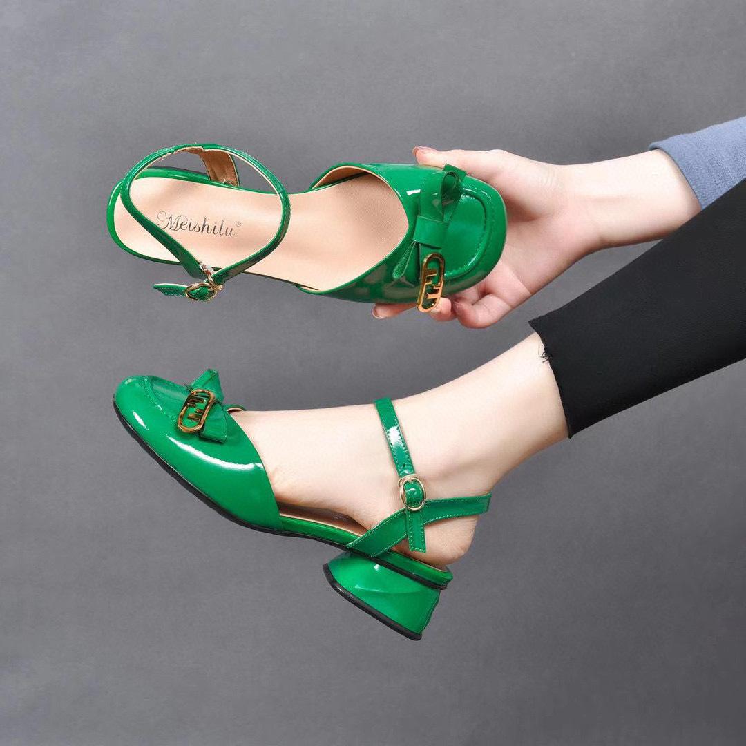 

Flat-soled sandals women s new cow patent leather round head sandals bow button empty women s shoes 40