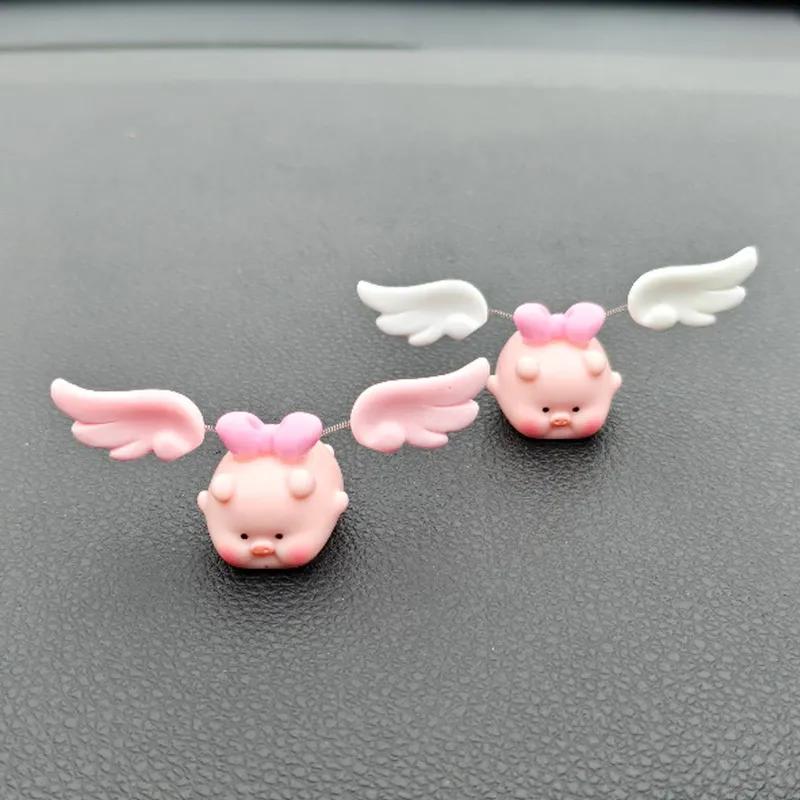Car Dashboard Cute Pig Wings Decoration Motorcycle Electric Scooter Accessories Car Interior Shake Wings Mini Pig Ornament