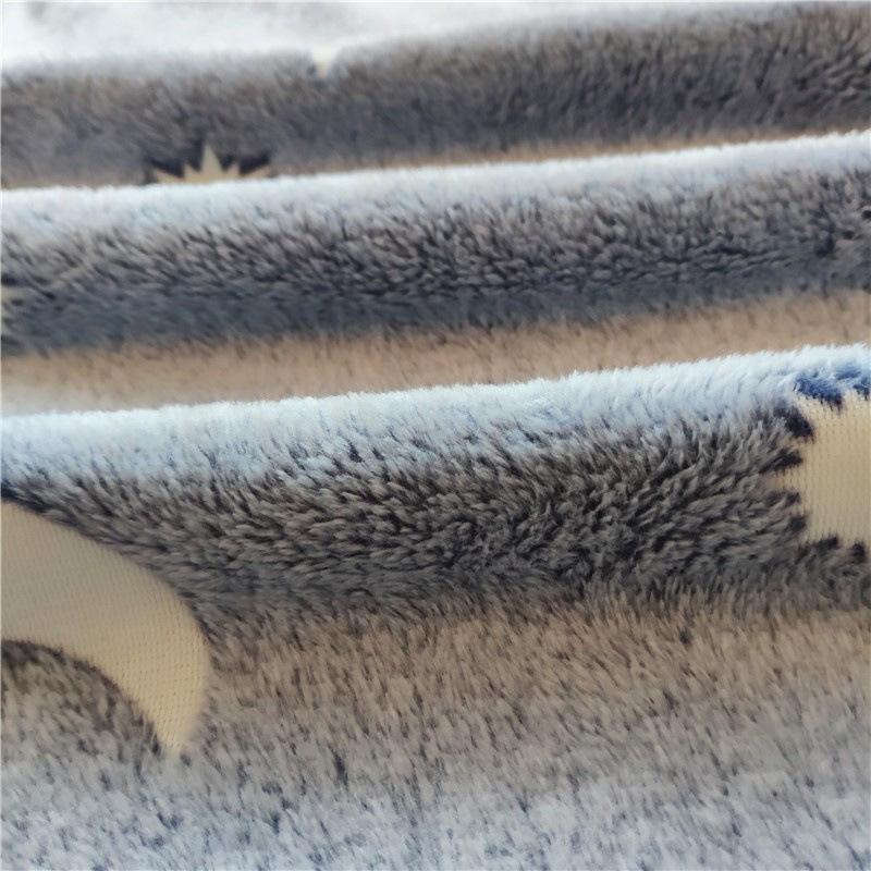 Luminous Flannel Blanket Creative Star and Moon Pattern Soft Fleece Blanket Suitable For All Seasons