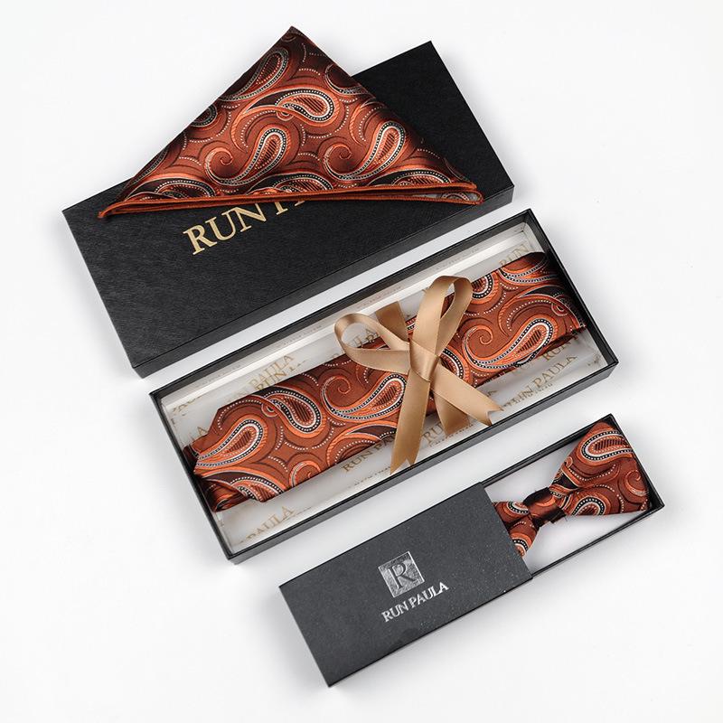 Erkek Resmi Papyon ve Cep Mendili Seti - Profesyonel Giyim İçin Zarif Takım Elbise Aksesuarları