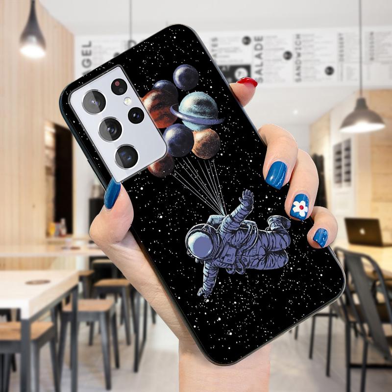 Funda para teléfono con diseño de planeta, nave espacial, astronauta, oso de dibujos animados lindo