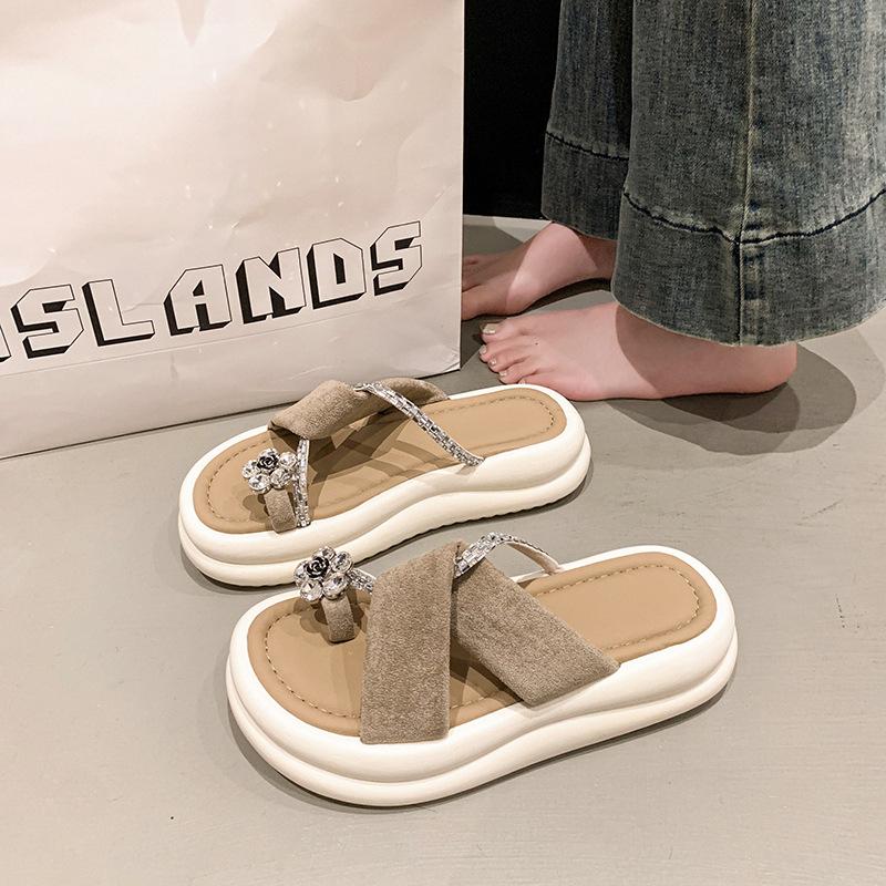 French thick-bottomed sandals women's summer outer wear muffin fashion pearl cover toe pinch feet high-end feeling not tired feet summer slippers