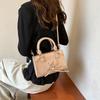 Einfache Umhängetasche mit einem Schultergurt Modische lässige Handtasche Tasche Neue Sommer Einfache lässige quadratische Tasche