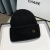 Winter Fashion Popular Soft Unisex Character Travel Keep Warm Knitted Beanies Solid Metal Letter 100% Polyester