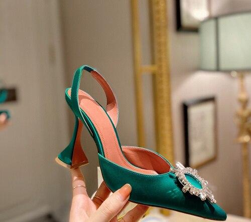 Europeiske og amerikanske sommer nye spisse høyhælte damesko solsikkeborespenne lukket tå vinkopphæl sandaler