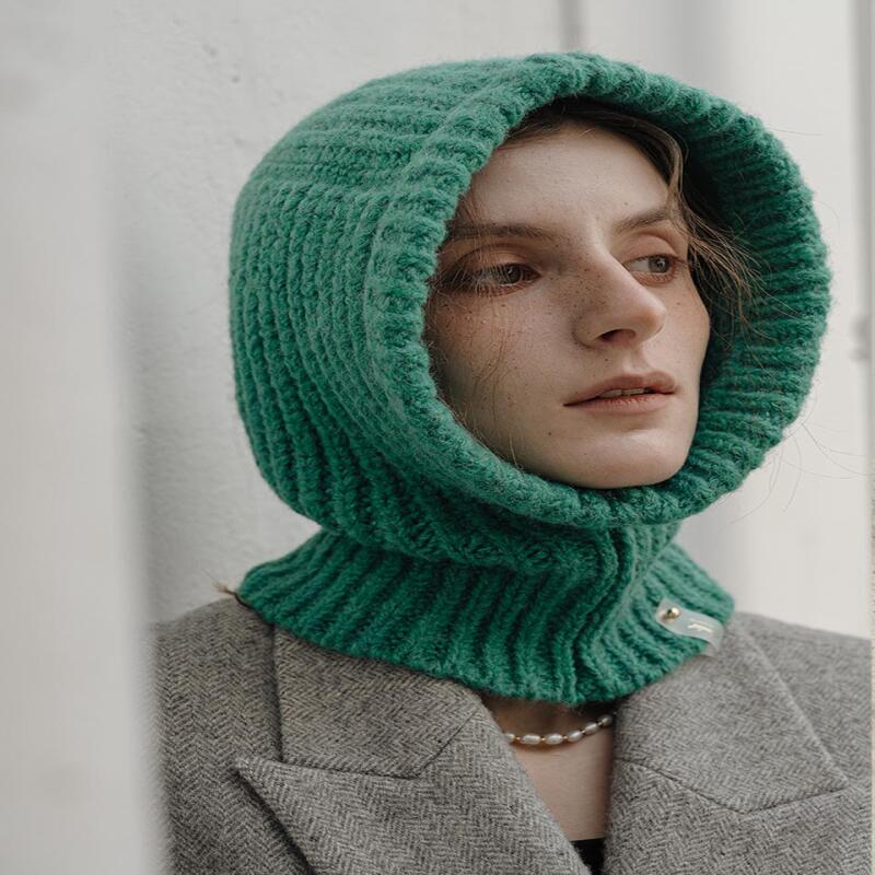 

Medium-weight knit short balaclava green green