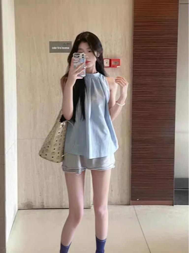 Women's Blue Halter Neck Pleated Top - Sleeveless