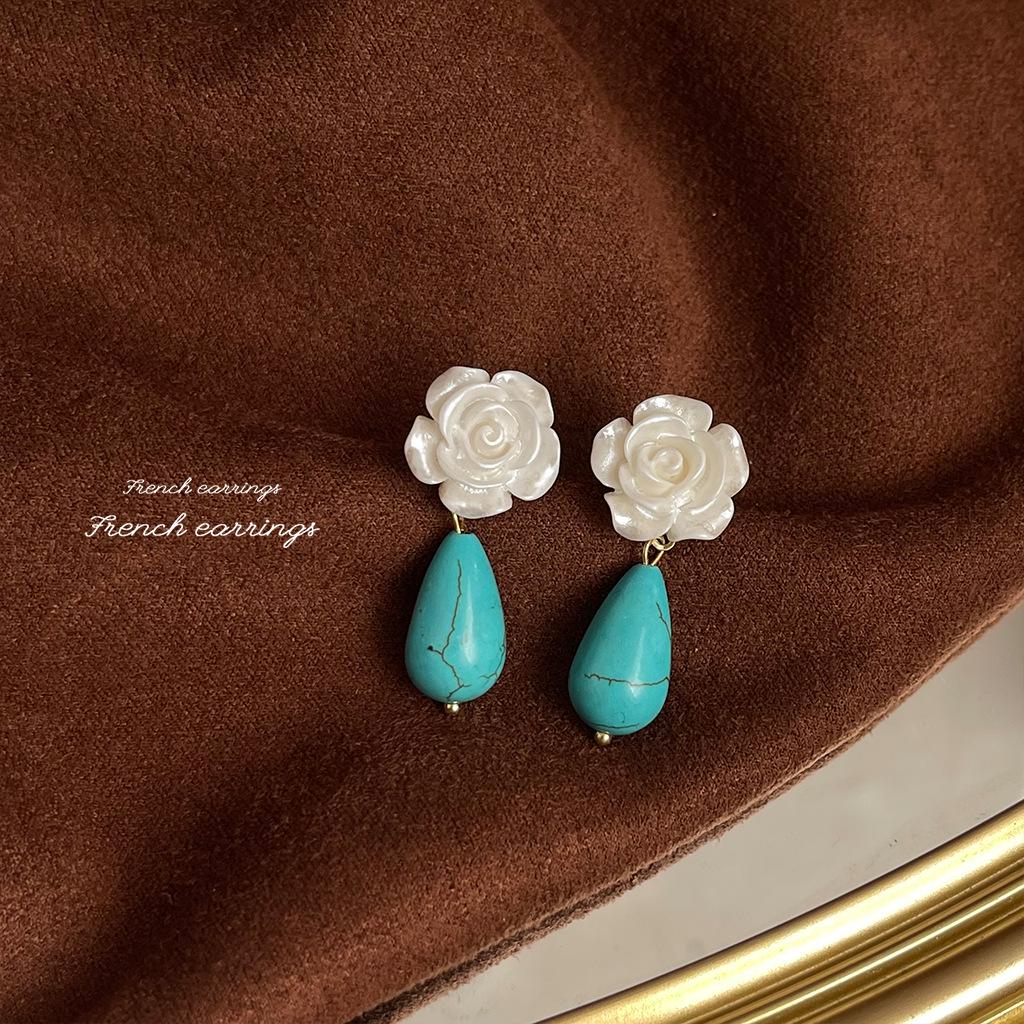 Chinese-Inspired Elegant 925 Silver Stud Earrings with Exaggerated Design