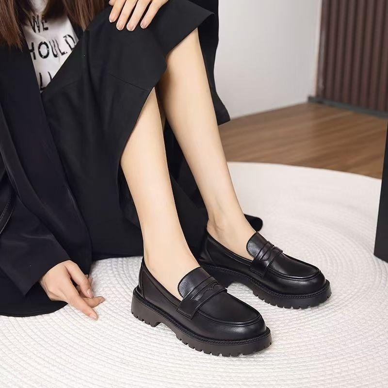 Spring and autumn new thick-soled comfortable small leather shoes women's retro black soft leather single shoes