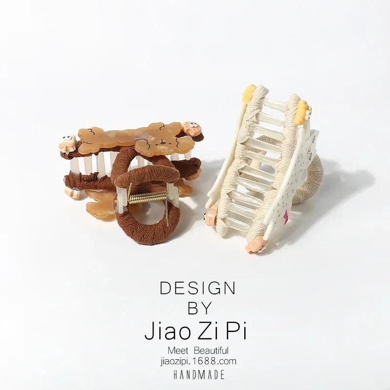 Sevimli Yavru Kedi & Köpekbalığı Saç Tokası: Basit Şekillendirme için Küçük, Çok Yönlü Tasarım