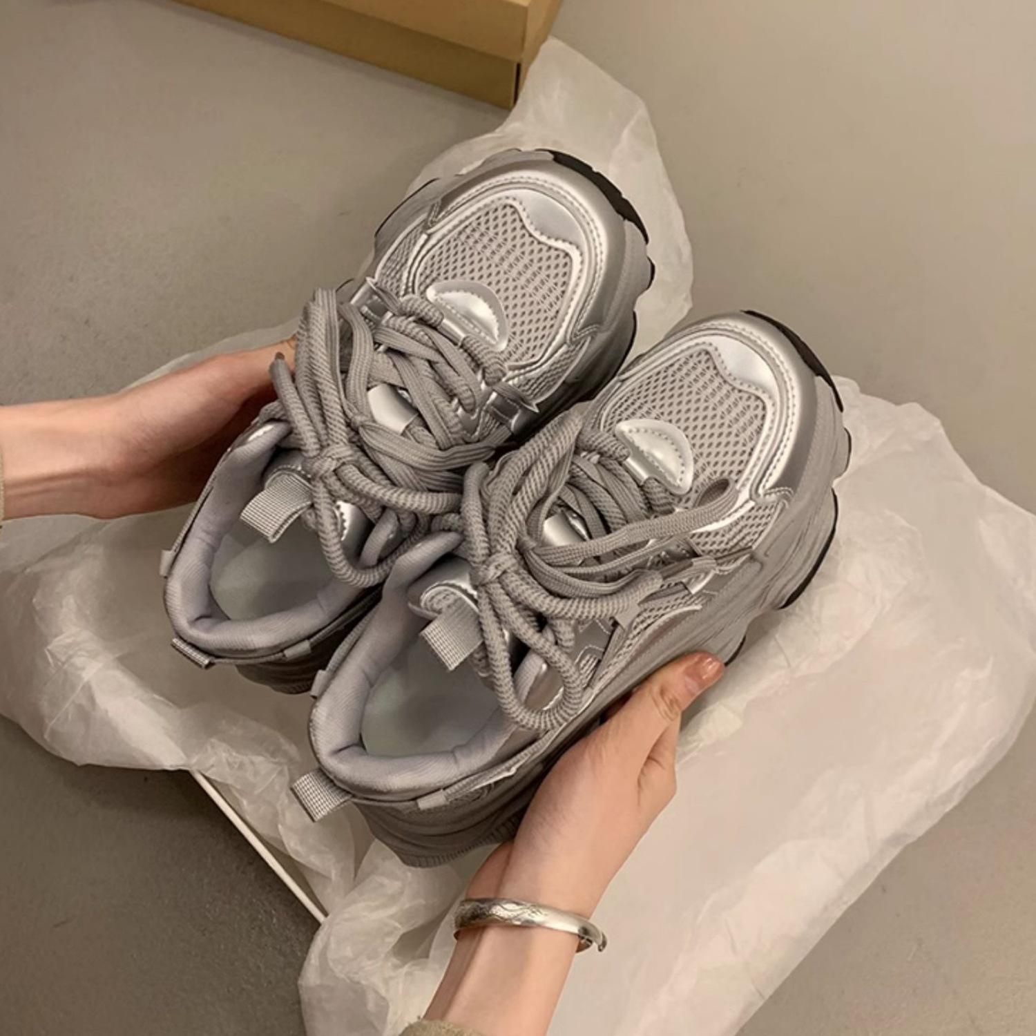 

[Fanfuna] 2025 autumn new muffin platform dad shoes women s autumn small people increase height versatile casual 40 серебряный