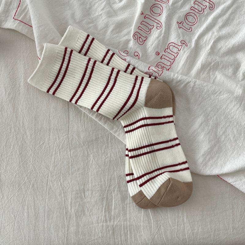 5 Pairs of Women's Spring and Autumn Striped Cotton Wicking Anti Pilling Mid Tube Socks