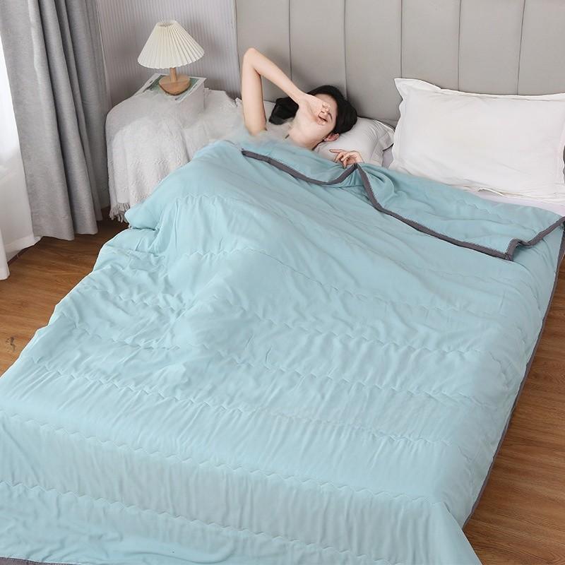 Water Wash Cotton Comforter For Single And Double Beds With Easy Maintenance