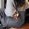High-value tote bag women's large-capacity new simple casual shoulder bag textured commuter underarm bag