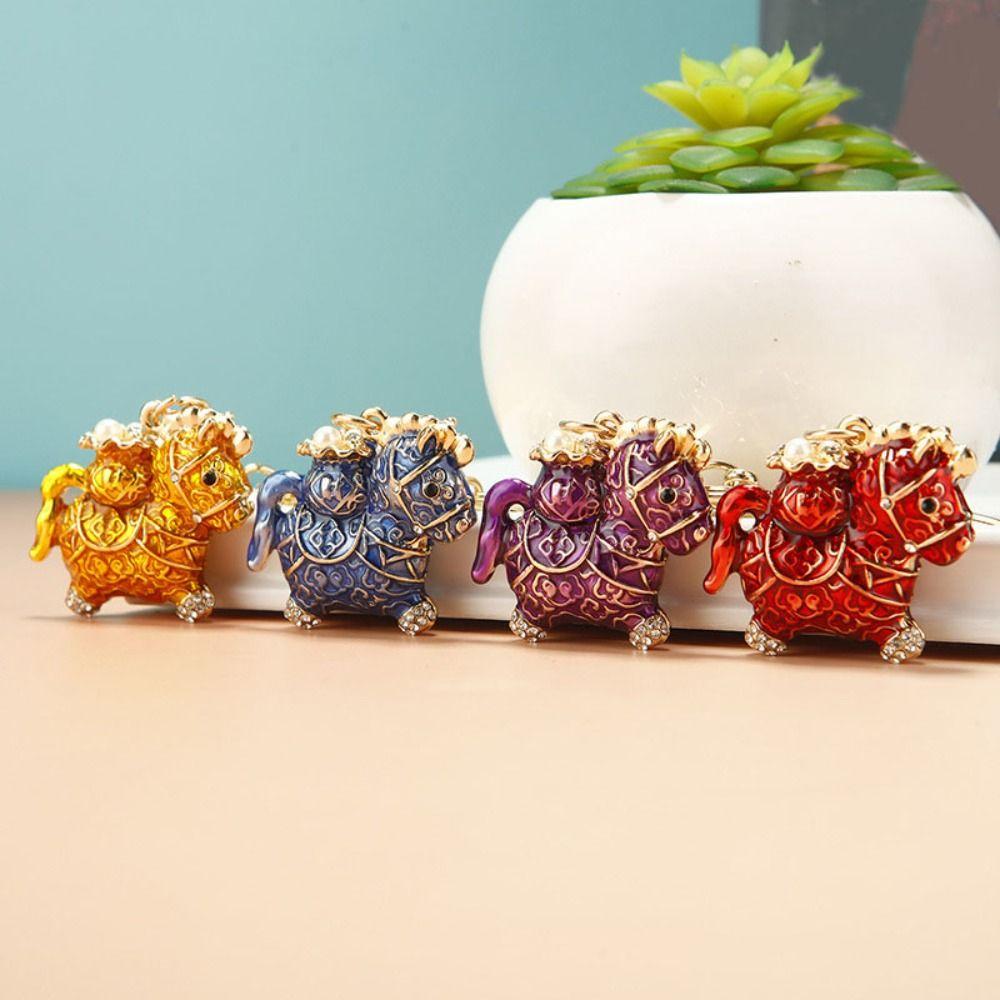 Strass-Pferd-Jahr Schlüsselanhänger Zirkon Neujahrsanhänger Luxus-Tierkreiszeichen-Pferd Anhänger Rucksack Dekor