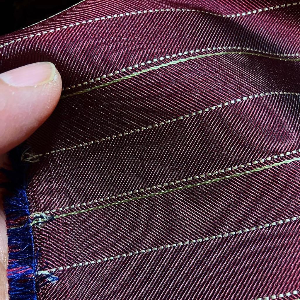 Used Nishijin-ori tie fabric, wine stripe