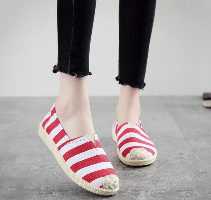 New fashion canvas shoes female student flat white shoes Korean version casual fisherman shoes one pedal lazy shoes