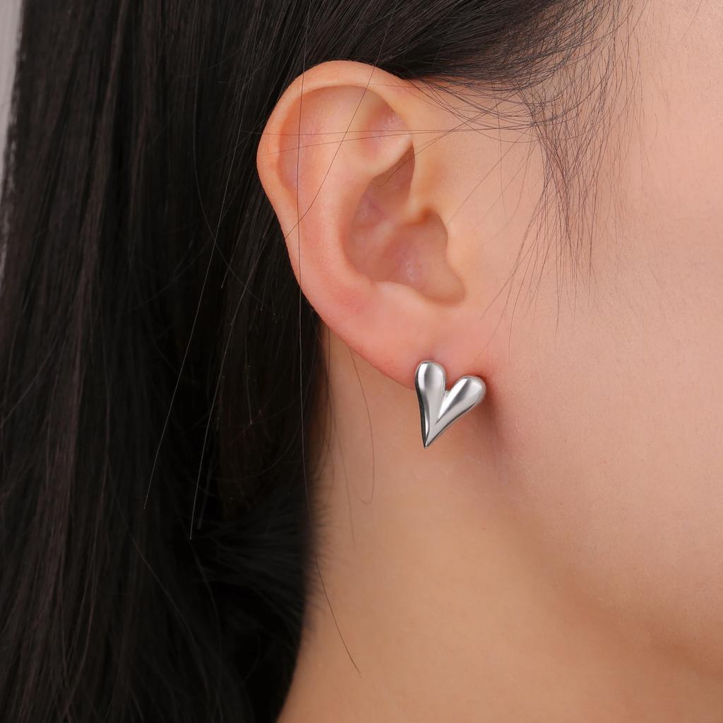 Lucktune Heart Stud Earrings Women Stainless Steel aros mujer Love Cutout Piercing Earrings Trend Kpop Jewelry Gift New