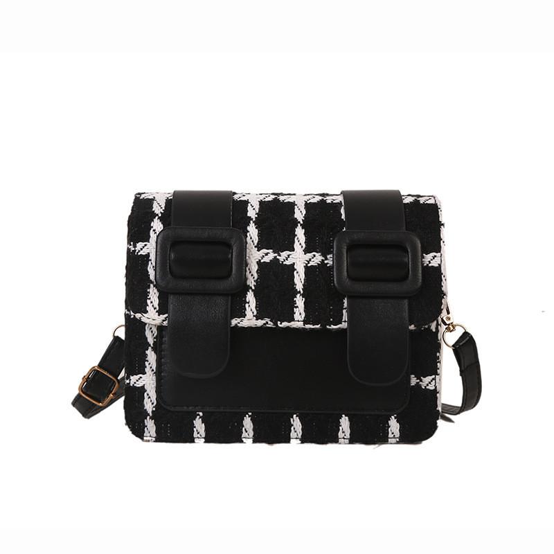 Chic Lightweight Canvas Shoulder Bag Modern Simple Crossbody Purse For Women