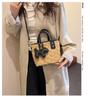 2025 Modna Damska Wszechstronna Torba Listonoszka i na Ramię - Modny Design Wiaderkowy