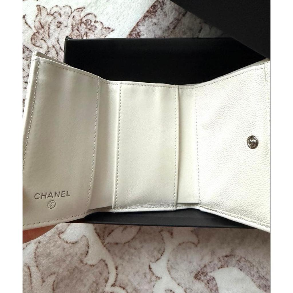 Used CHANEL Caviar Skin Trifold Wallet