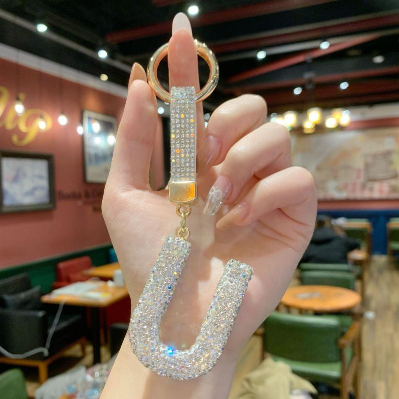 Trendy Letter Key Ring Sparkly Crystal Rhinestone Decor Keychain for Women Purse Car Key Accessory Gift