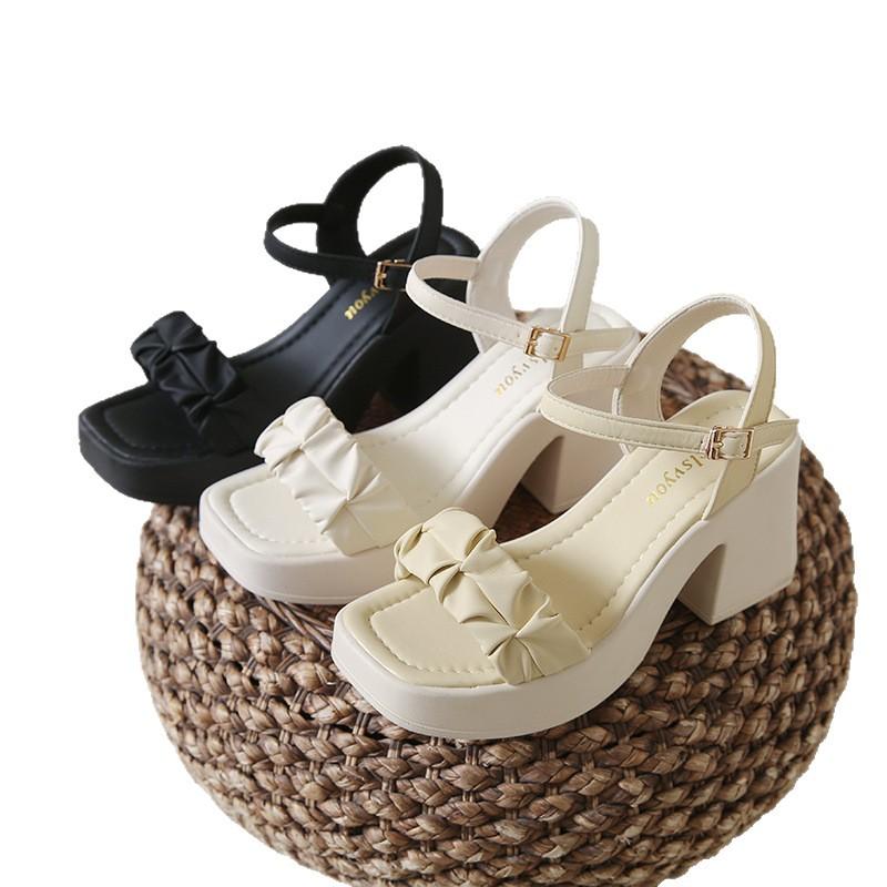 Sandalen mit hohen Absätzen Damen weiche Sohle Sommer neu Oberbekleidung Feenstil Wortgürtel mit Rock dicker Absatz wasserdichte Plateauschuhe