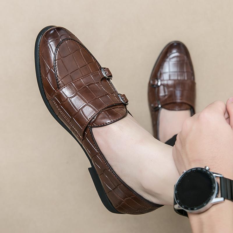 Mode Herren Spitzleder Schuhe Modisches Doppel-Schnallen-Design Hochzeitsparty Outdoor Freizeit Business Walk Herren Trend Loafer