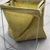 Suporte Portátil de Saco de Lixo para Exterior - Grande Suporte Suspenso para Camping e Uso Agrícola.