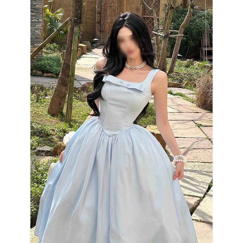 Unique and Beautiful Bow Suspender Dress Girl Summer Fashion Temperament Waist Long Skirt