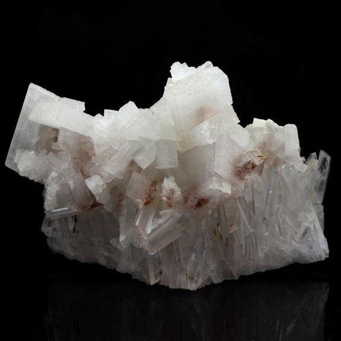 Pierres et Minéraux. Quartz + Baryte. 2989.0 ct. Hunan, Chine..