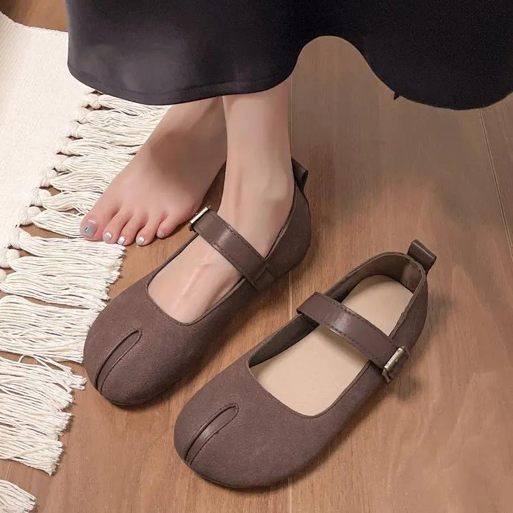 

Fashion 2025 New Women Flats Loafers Shoes Brand Fashion Sandals Autumn Casual Walking Soft Sole Shoes Trend Suede Comfort 40 коричневый