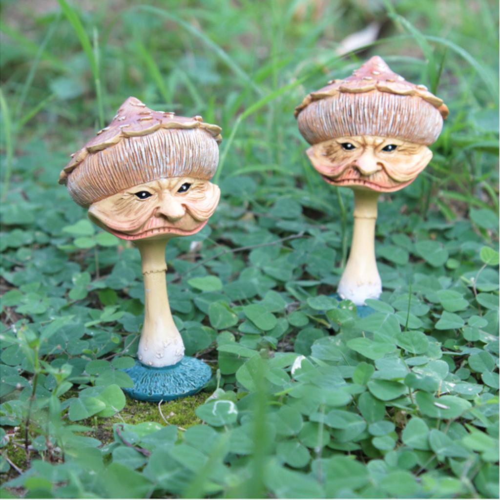 Unique American Style Halloween Mushroom Sculpture Resin Craft For Tabletop Decoration