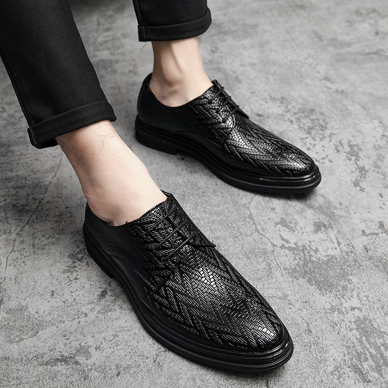 Business Shoes For Men Black Formal Leather New Men’s Brogue Shoes Male British Style Leather Shoes Men’s Dress Shoes Yuppie