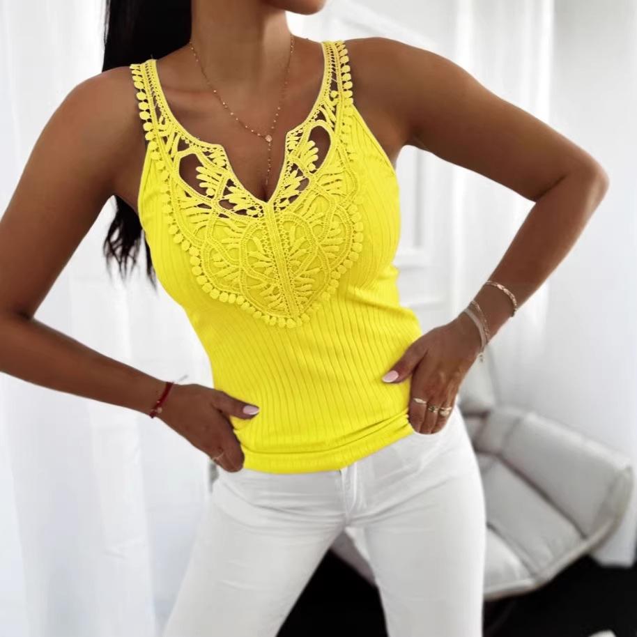 T-shirt casual a tinta unita con scollo a V, versione regolare, popolare in estate in Europa e America, con pizzo