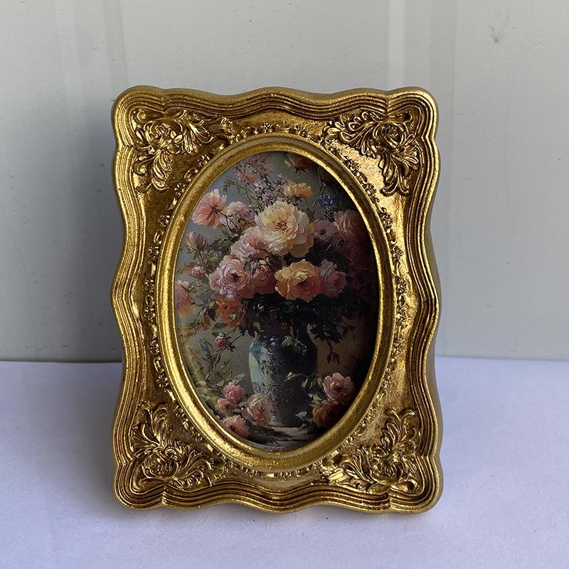 Oval European Style Carved Resin Photo Frame - Creative Embossed Retro Tabletop Ornament