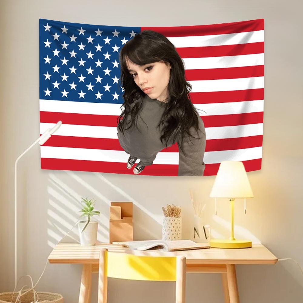 

Дженна Ортега Гобелен Знаменитый актер Принты с американским флагом Домашний декор Эстетика Настенный декор Спальня Общежитие Фон Подарок для фанатов 30x40in