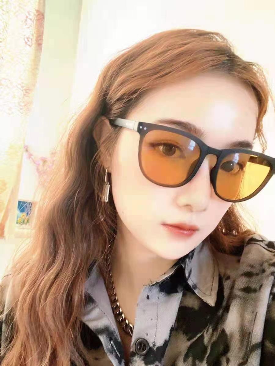 Trendy Folding Polarized Sunglasses: Portable Collection for Women & Men Regular
