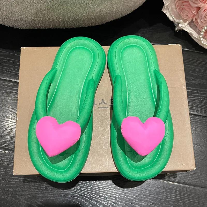 Fashion Rainbow Color Flip Flops Women Outwear 2025 Summer New Heart Beach Soft Sole Slippers Indoor Paltform EVA Home Wear Women Shoes