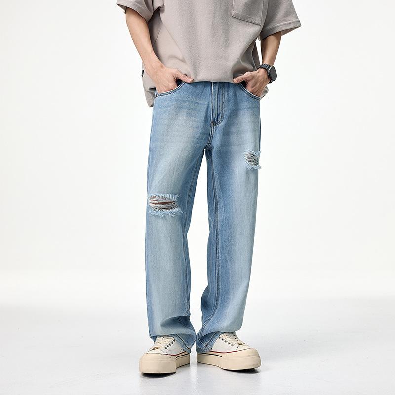 New Light-colored Ripped Jeans In Spring and Summer Straight-legged with Water Wrinkles