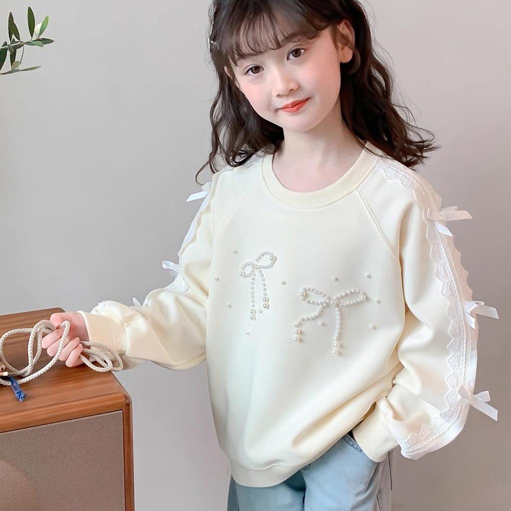 Versatile Girls' Round Neck Pullover Hoodie for Spring and Autumn - Stylish and Sweet for Older Children