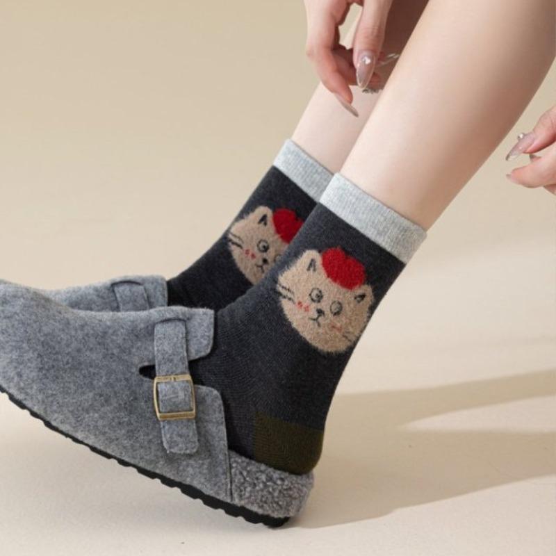 Autumn and Winter Comic Animals, Cute Cartoon, Retro Plush Illustrations, Color-blocking Mid-calf Women's Socks, School-style Pile Socks