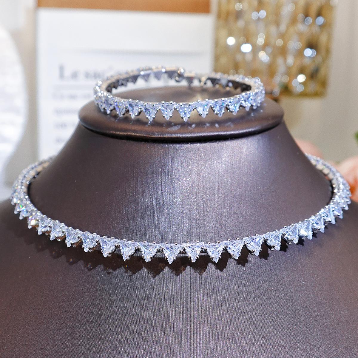 

CMM 2 шт. легкие вечерние комплекты ювелирных изделий для женщин золотого цвета с ромбами AAA с кубическим цирконием открытого размера, комплект колье-колье с регулируемым браслетом серебряный