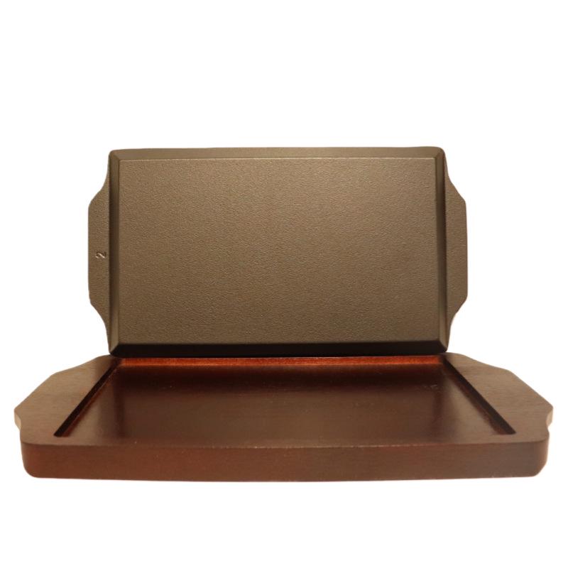 Exquisite Cast Iron Baking Pan with Wooden Board - Thickened Steak and Teppanyaki Plate for Western Dining.