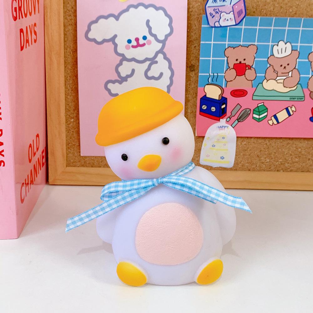 LED Night Light: Cute Duck Bedside Lamp for Girls' Rooms - Creative Dormitory Ornament Gift