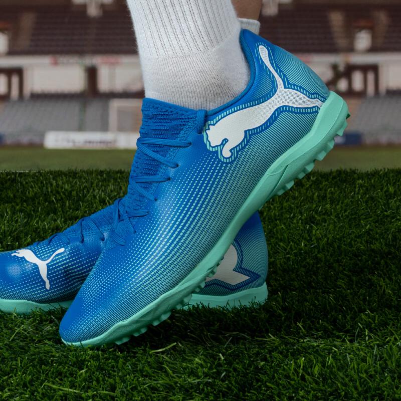 

PUMA Men s FUTURE 7 PLAY TT Football Boots 40.5