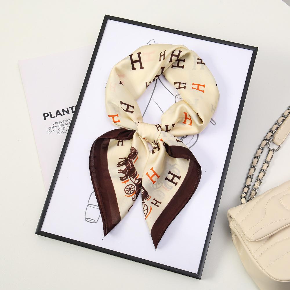 71 Flower polka dot simulation silk scarf neck small square scarf Korean atmosphere sunscreen scarf advanced sense