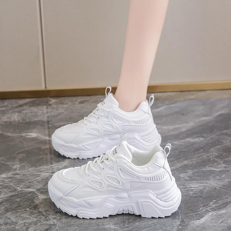 Fashion 2024 Luxury New Breathable Sports Casual Shoes for Women Thick-soled Lace-up Running Sneakers Fashionable and Versatile